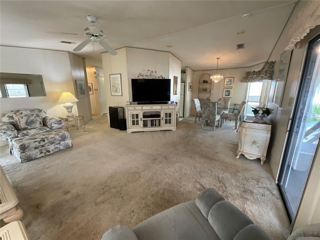 2607 Universal Drive, Ruskin, FL 33570 Photo