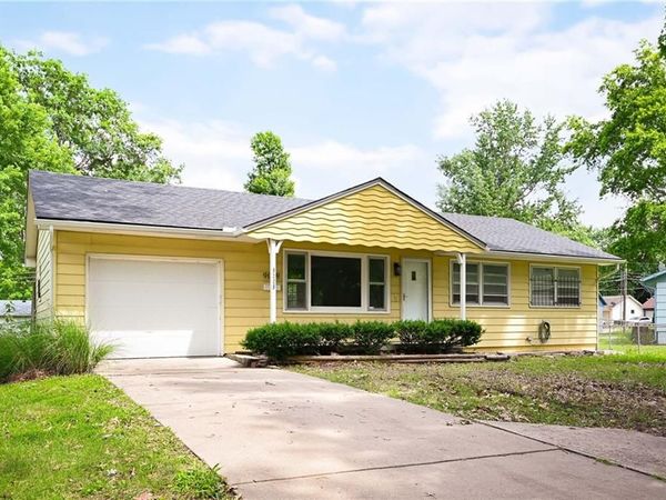 9009 Blue Ridge Boulevard, Kansas City, MO 64138