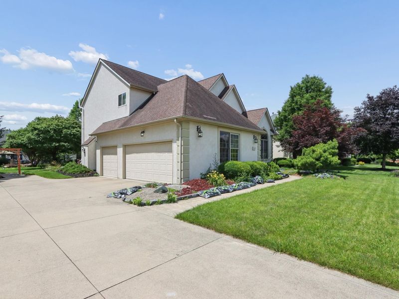 9189 Candleridge Street, Pickerington, OH 43147 Photo 3