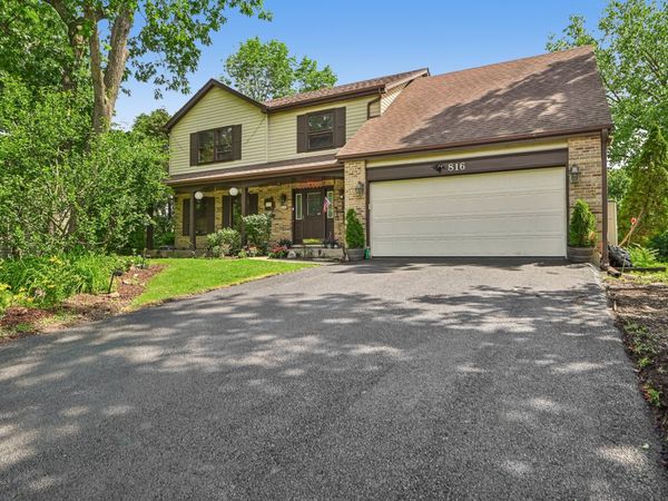816 Bonnie Brae Lane, Bolingbrook, IL 60440