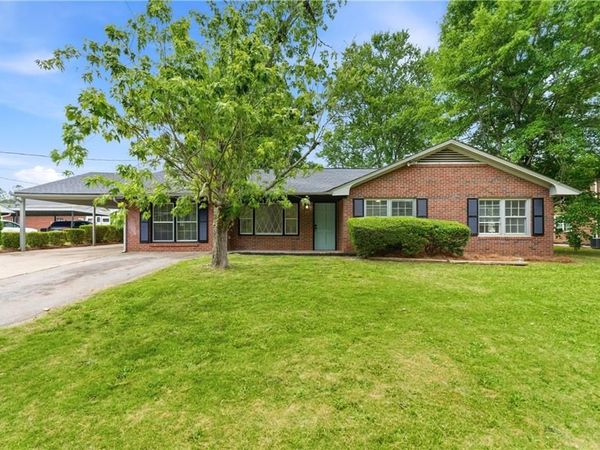 393 Old Acworth Road , Dallas, GA 30132