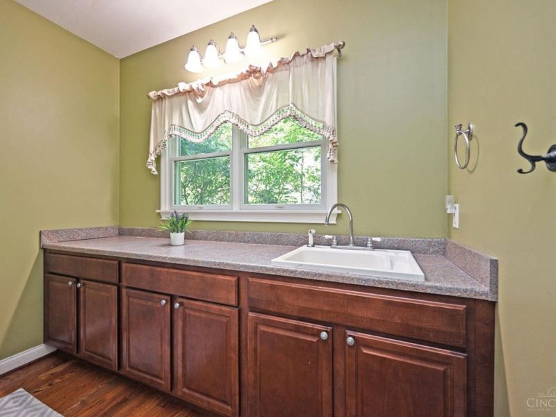 245 Hunter Woods Drive, Oxford, OH 45056 Photo 18