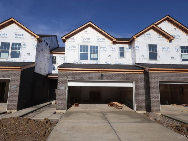 7251 Grandpoint Drive, Unit 28, West Chester, OH 45040