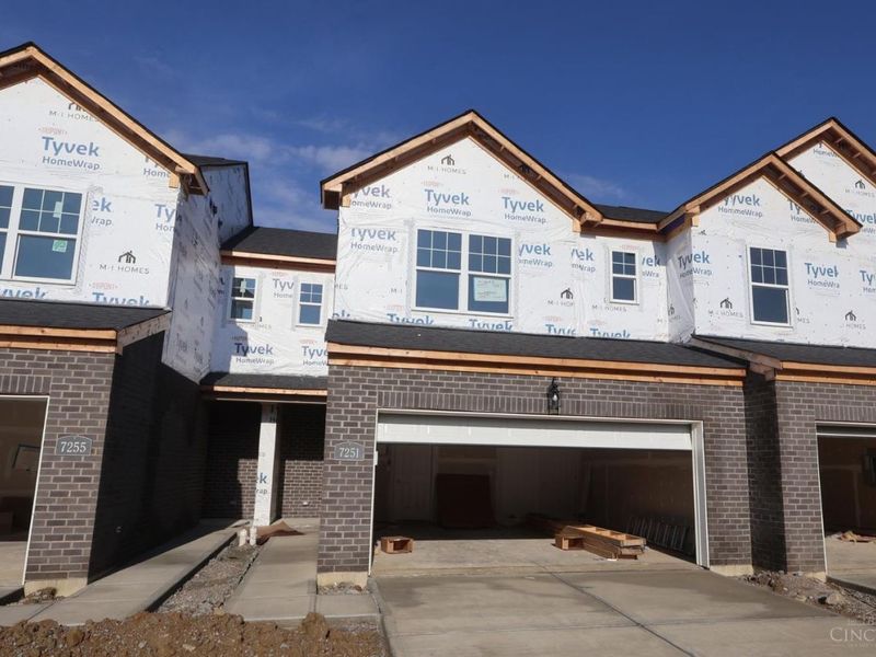 7251 Grandpoint Drive, Unit 28, West Chester, OH 45040 Photo 2