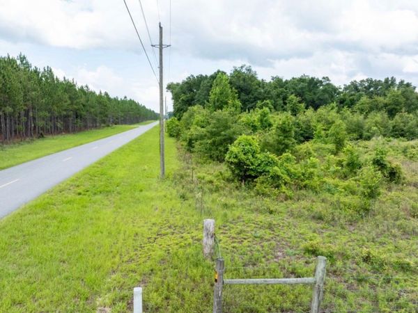 1430 SE CR 500, Branford, FL 32008