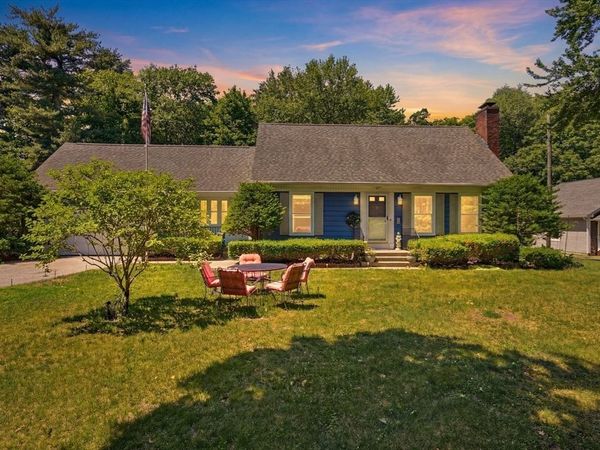 64 Senator St, Springfield, MA 01129