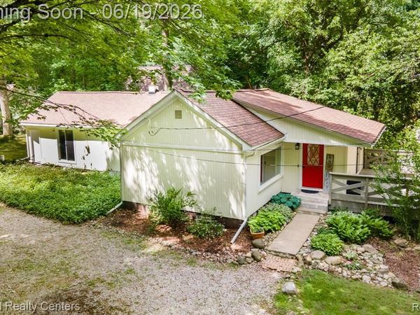 5223 Woodlane Road, Independence Twp, MI 48348