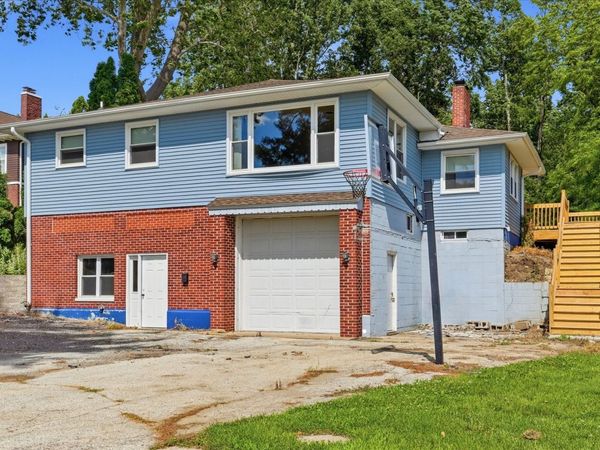 508 10th Ave SW, Mt Vernon, IA 52314
