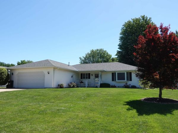 3103 Castlebury Place, Galesburg, IL 61401