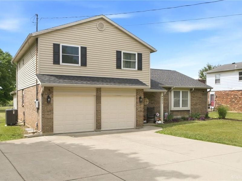 8277 Meadowlark Drive, Franklin, OH 45005 Photo 3