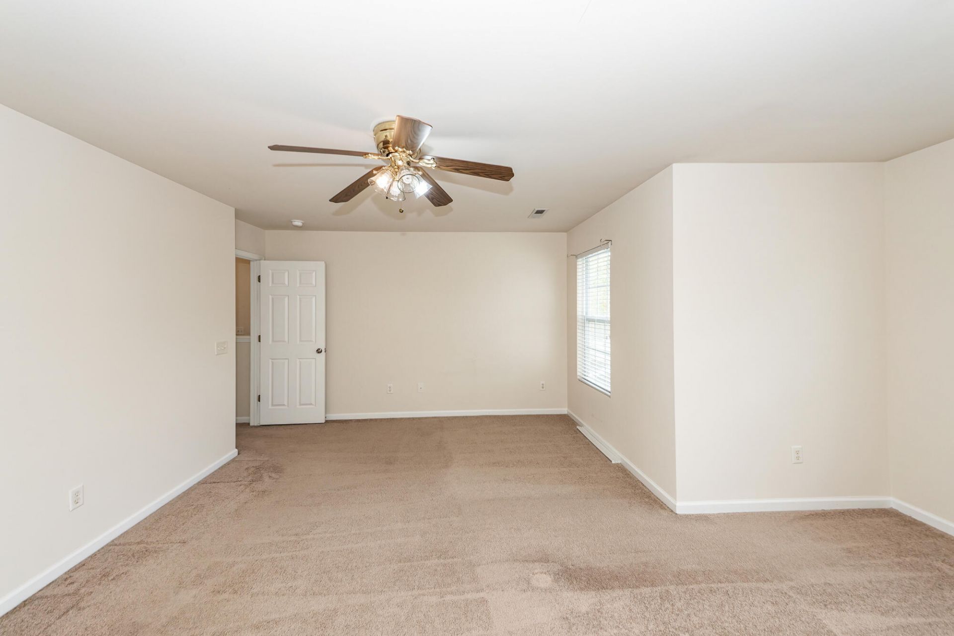 1629 Cristalino Circle Photo 17