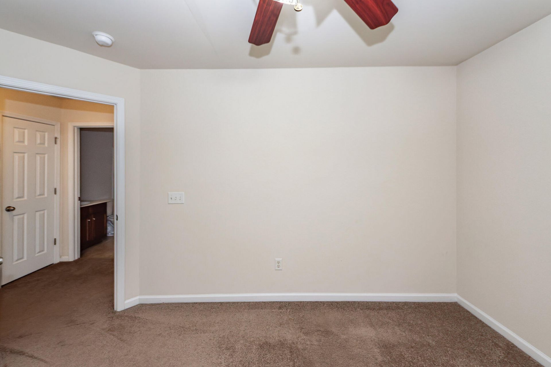 1629 Cristalino Circle Photo 27