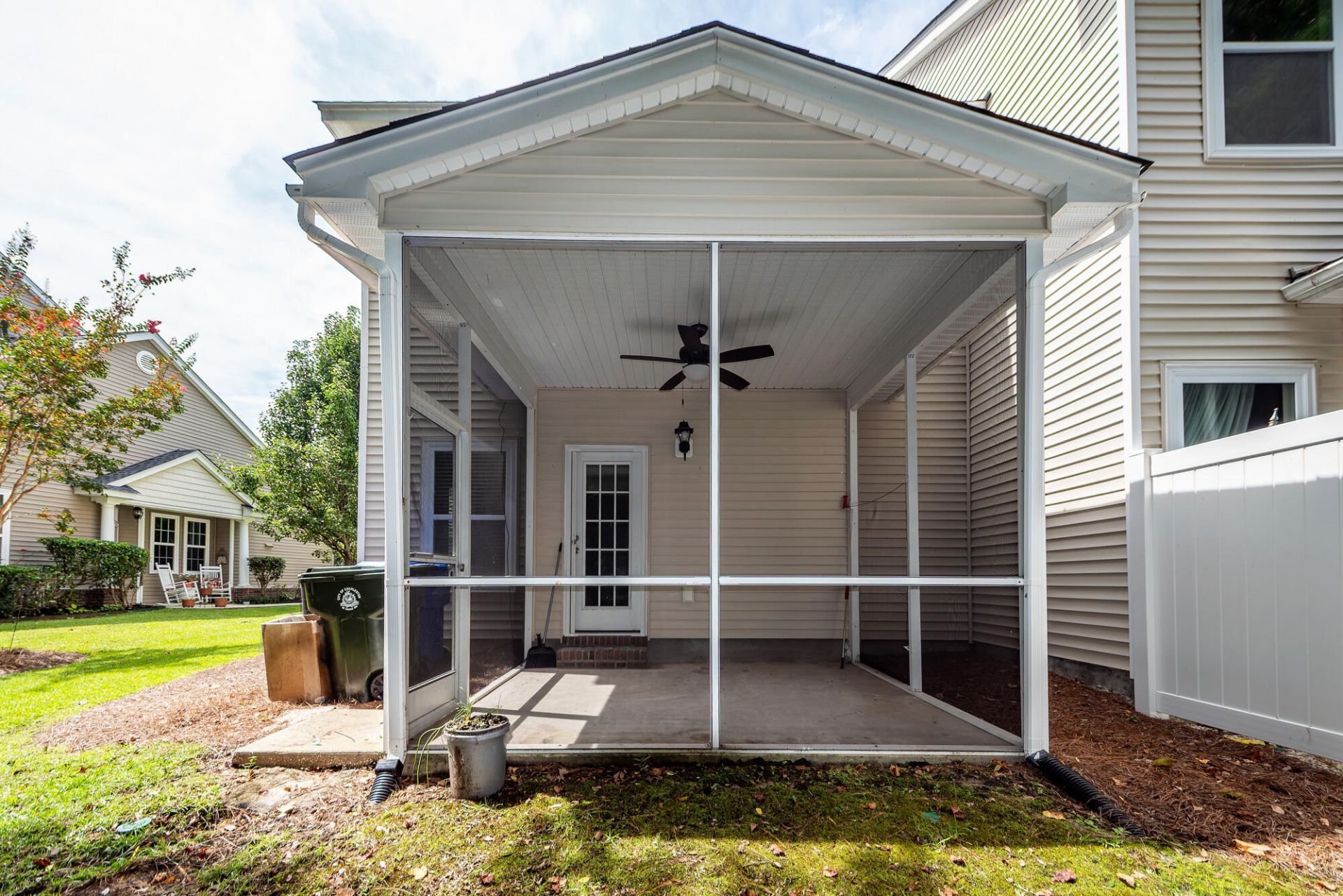 1629 Cristalino Circle Photo 33