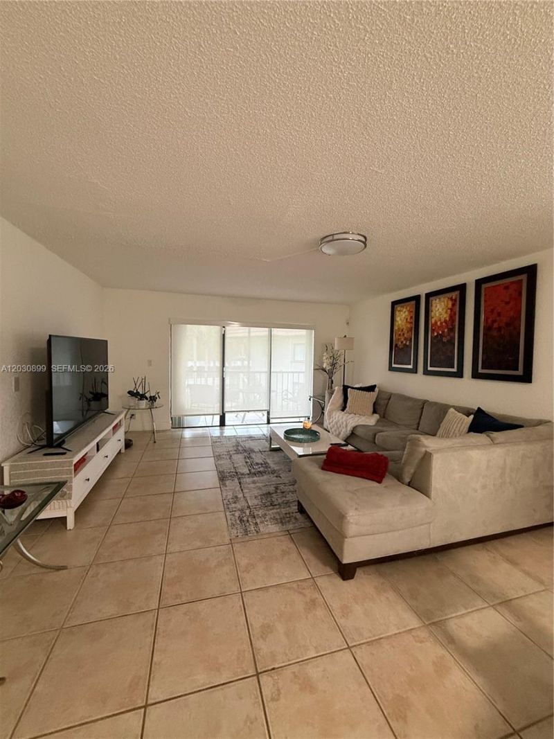 16184 Laurel Dr , Unit 204, Weston, FL 33326 Photo