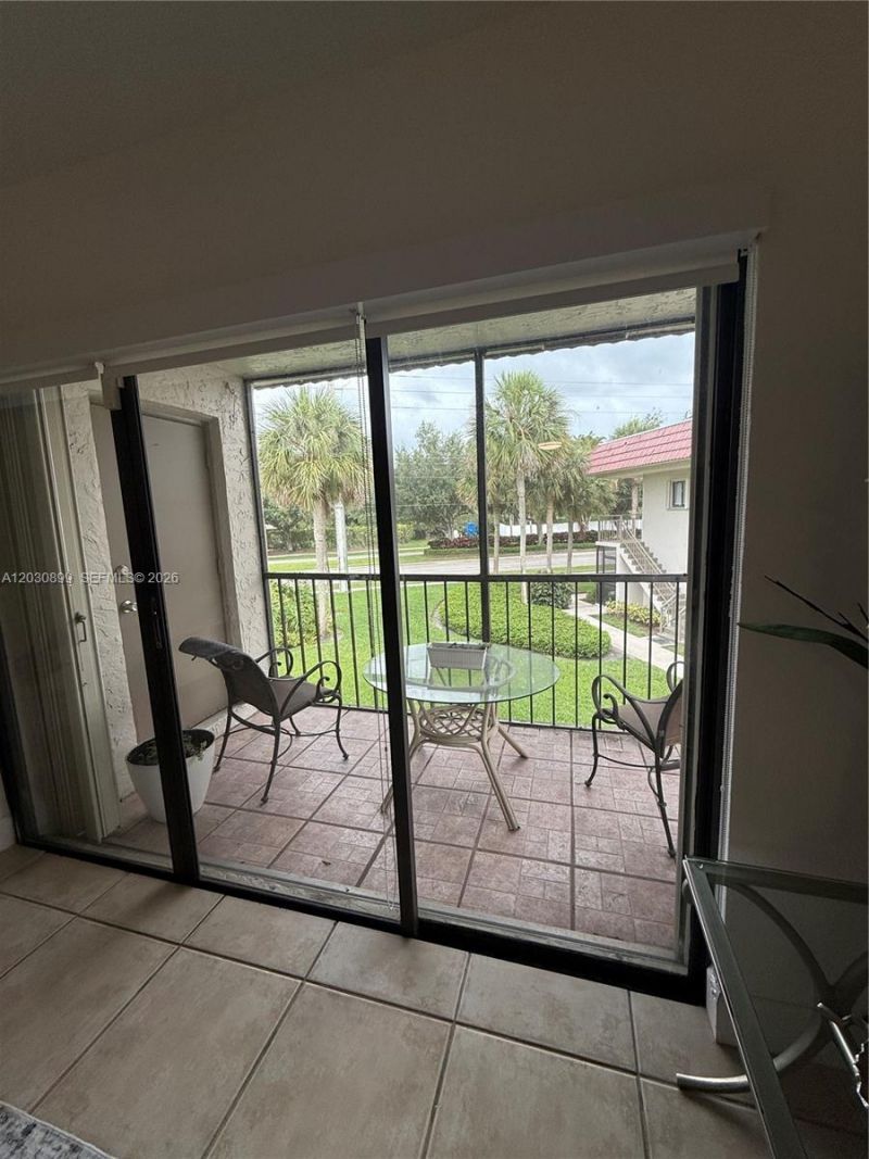 16184 Laurel Dr , Unit 204, Weston, FL 33326 Photo