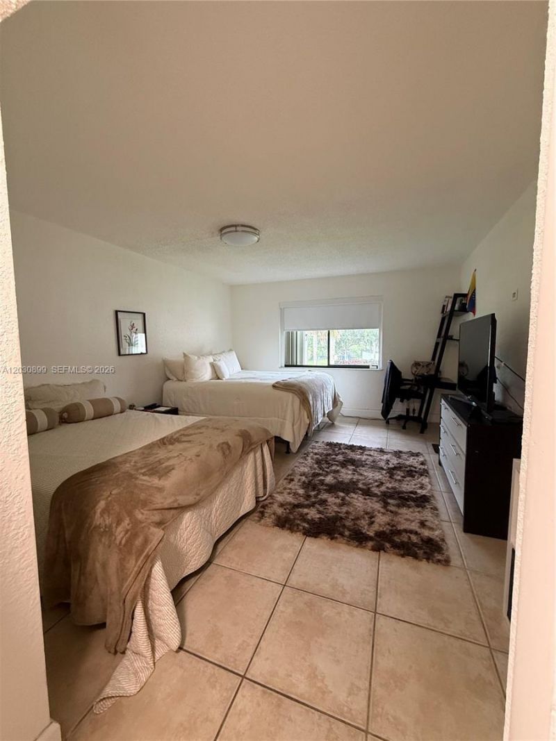 16184 Laurel Dr , Unit 204, Weston, FL 33326 Photo