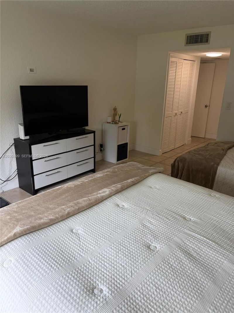 16184 Laurel Dr , Unit 204, Weston, FL 33326 Photo