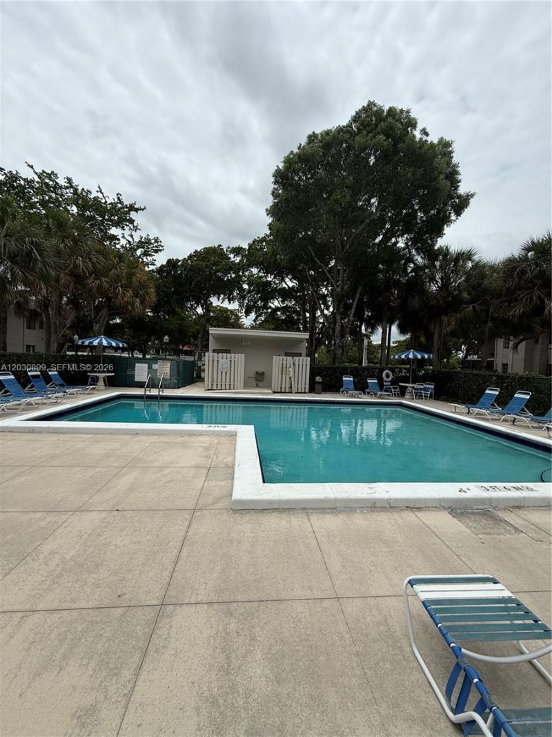 16184 Laurel Dr , Unit 204, Weston, FL 33326 Photo