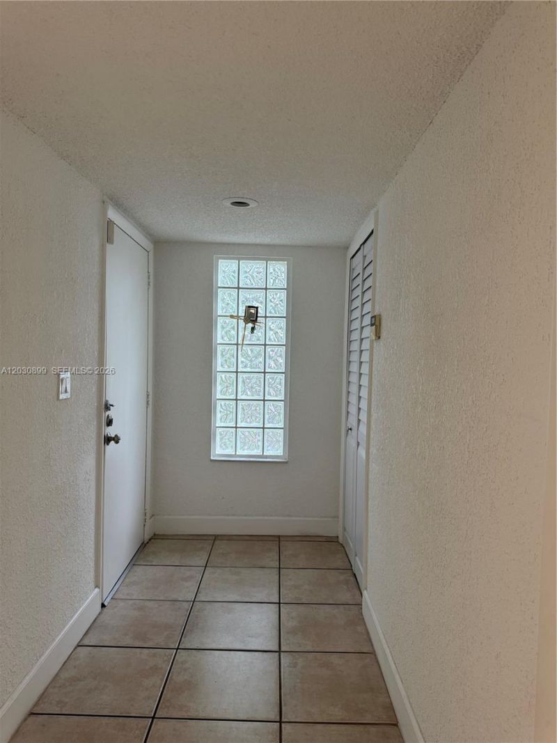 16184 Laurel Dr , Unit 204, Weston, FL 33326 Photo
