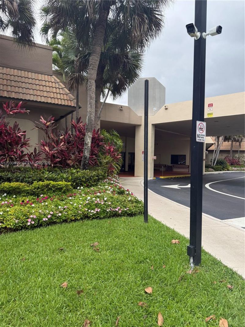 16184 Laurel Dr , Unit 204, Weston, FL 33326 Photo