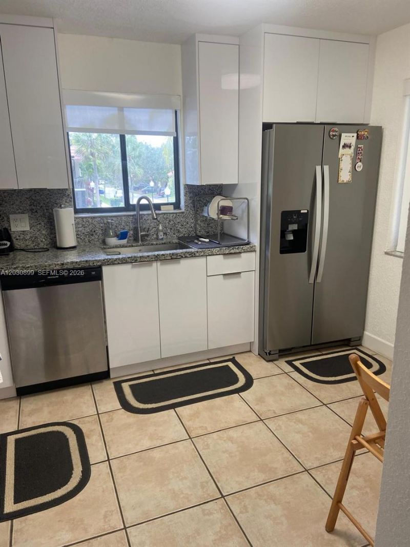 16184 Laurel Dr , Unit 204, Weston, FL 33326 Photo