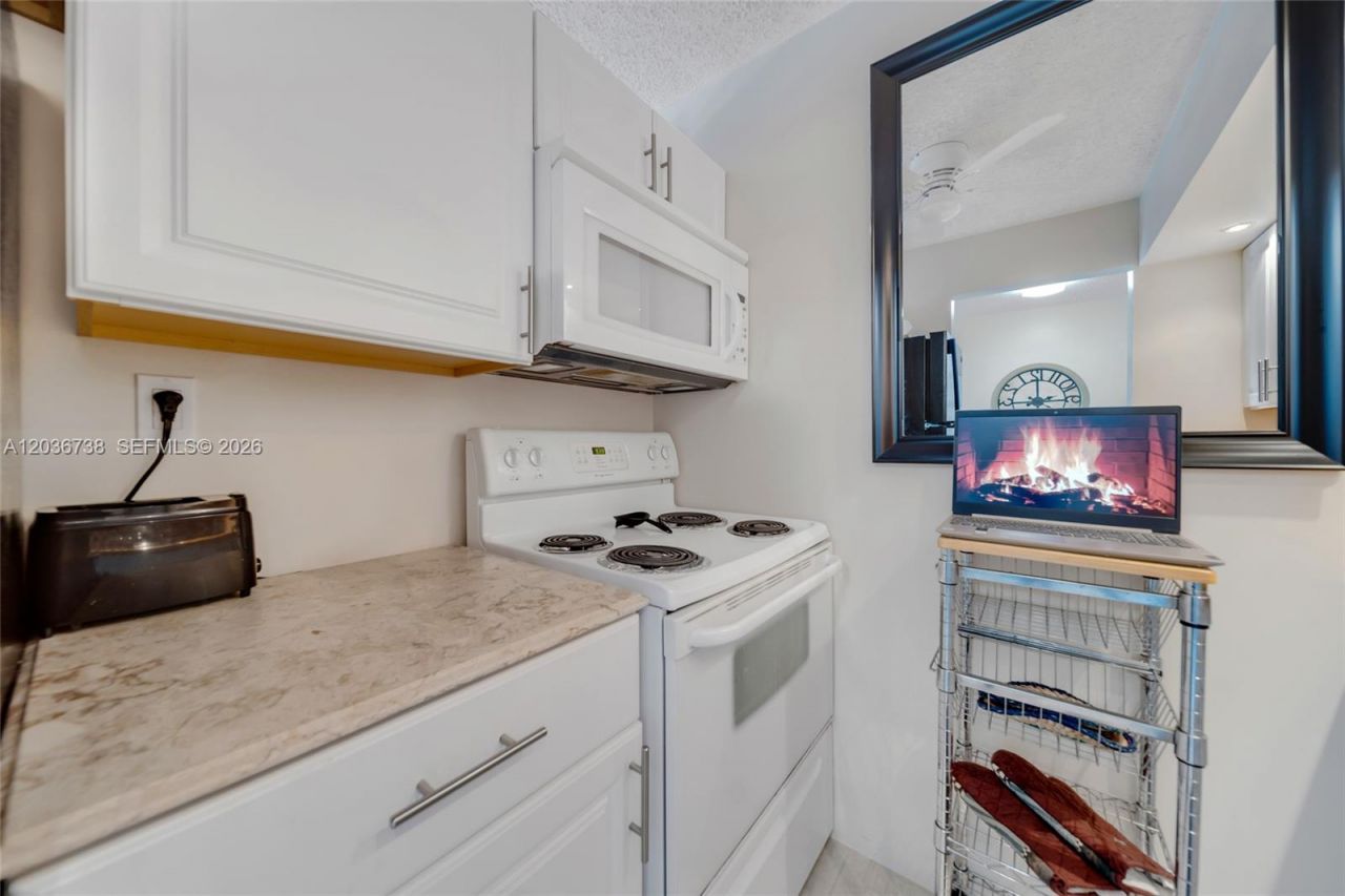 15610 NE 6th Ave , Unit 34C, Miami, FL 33162 Photo