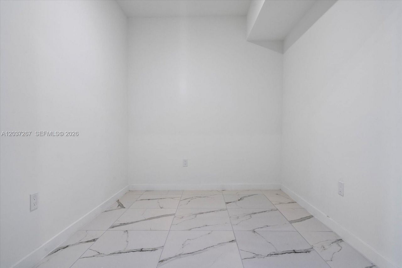 420 SW 7th Ave , Unit 204, Miami, FL 33130 Photo