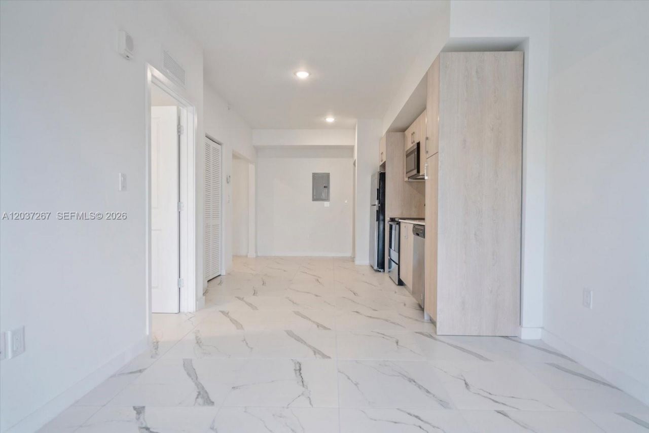 420 SW 7th Ave , Unit 204, Miami, FL 33130 Photo