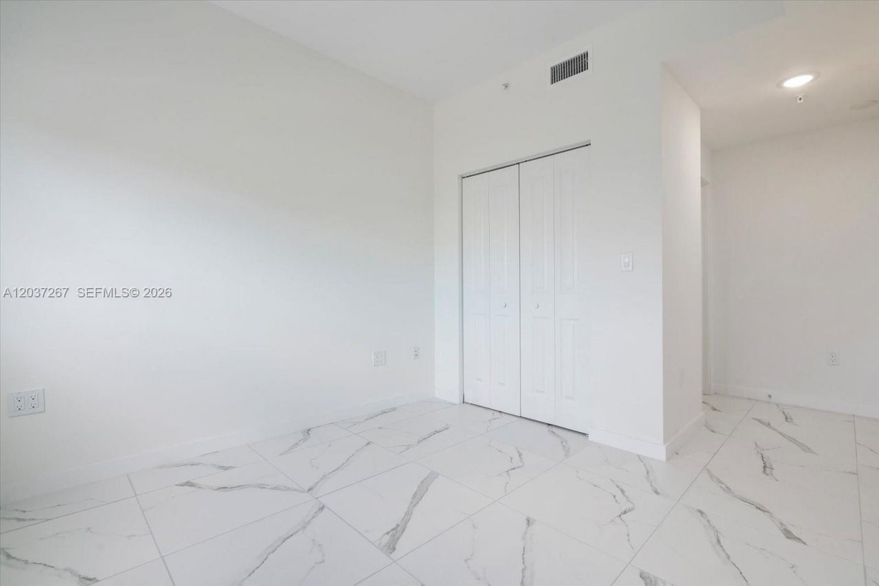 420 SW 7th Ave , Unit 204, Miami, FL 33130 Photo