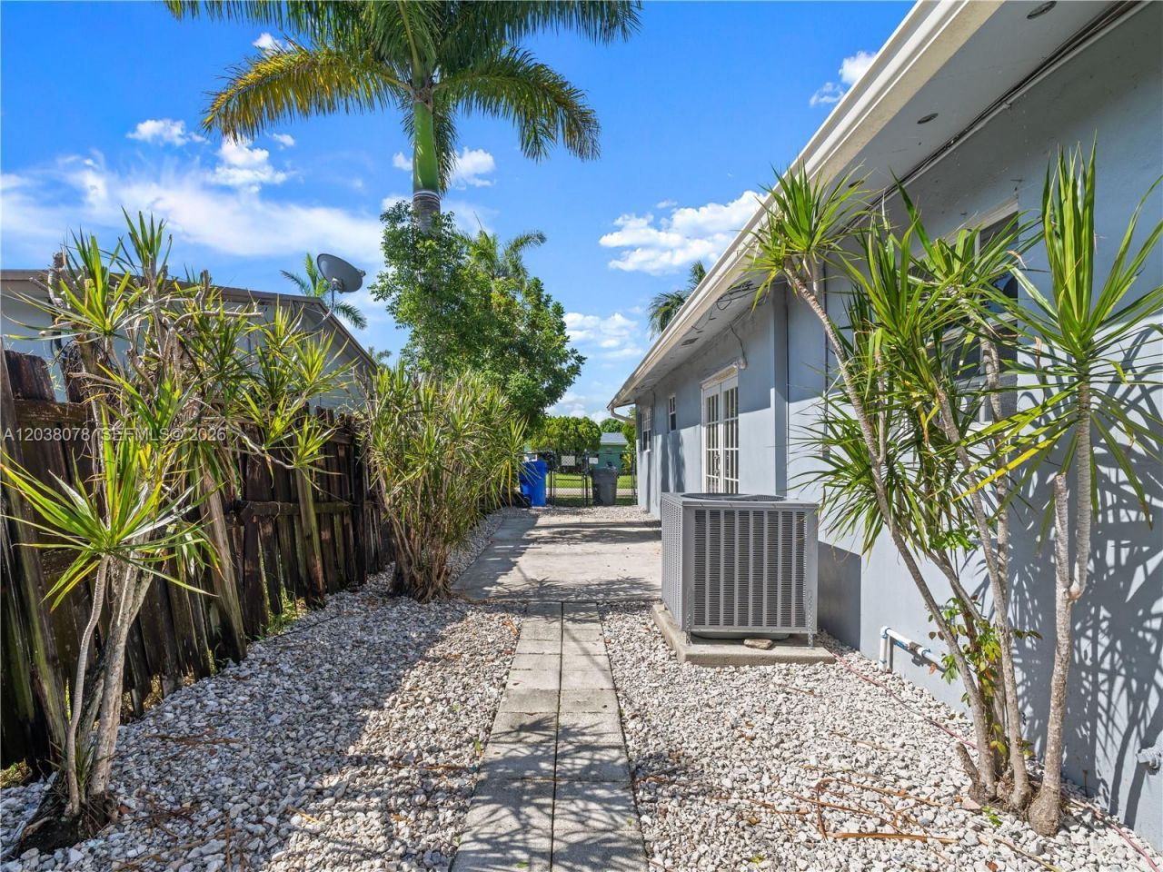 7591 Pierce St, Hollywood, FL 33024 Photo