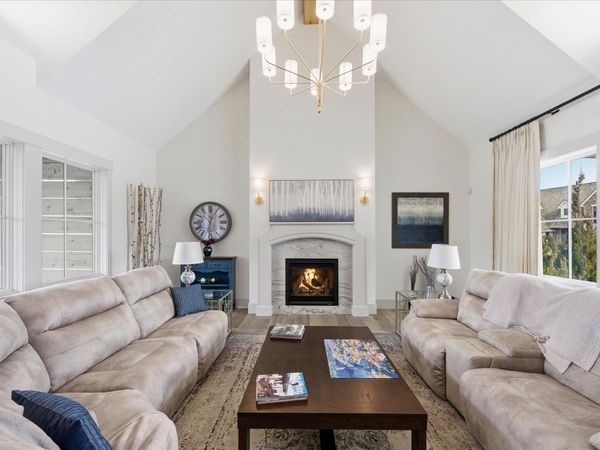 9810 Sky Lane, Eden Prairie, MN 55347