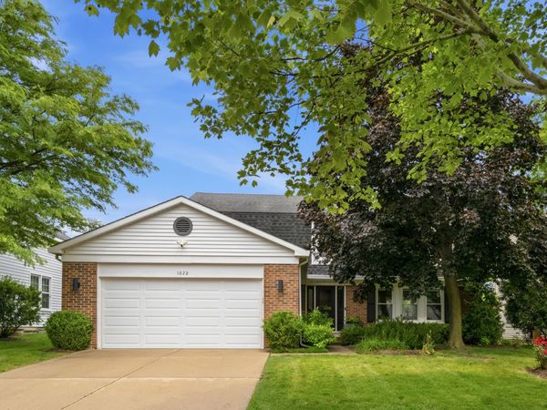 1022 Hobson Drive, Buffalo Grove, IL 60089
