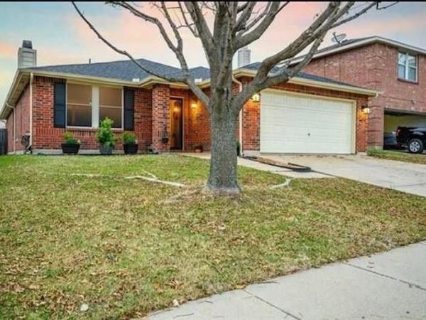 617 Almandora Drive, Arlington, TX 76002