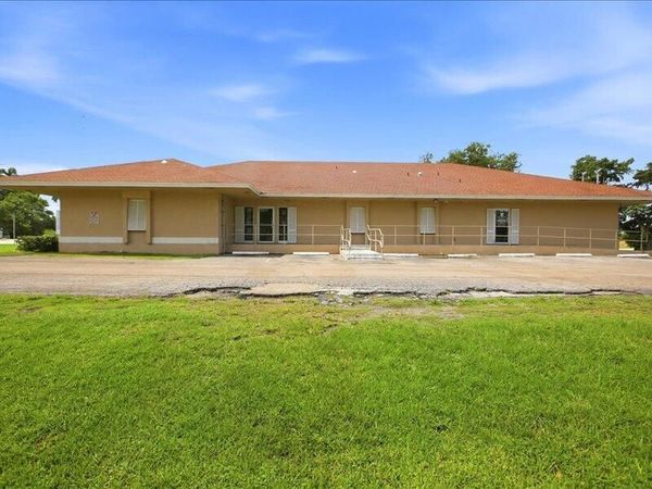 1100 S Main Street, Belle Glade, FL 33430