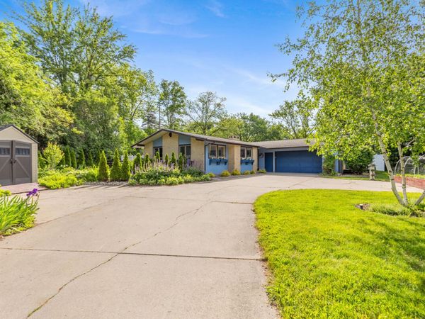 38 E Beltline Avenue SE, Grand Rapids, MI 49506