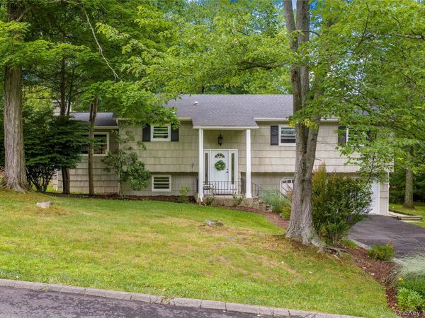 3207 Ronit Court , Yorktown Heights, NY 10598