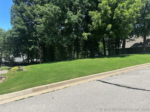 6623 E 114th Street S, Bixby, OK 74008