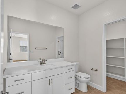 9673 Sedgefield Cir, Elk Grove, CA 95624 Photo