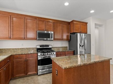 375 Applegate Dr, Oakdale, CA 95361 Photo