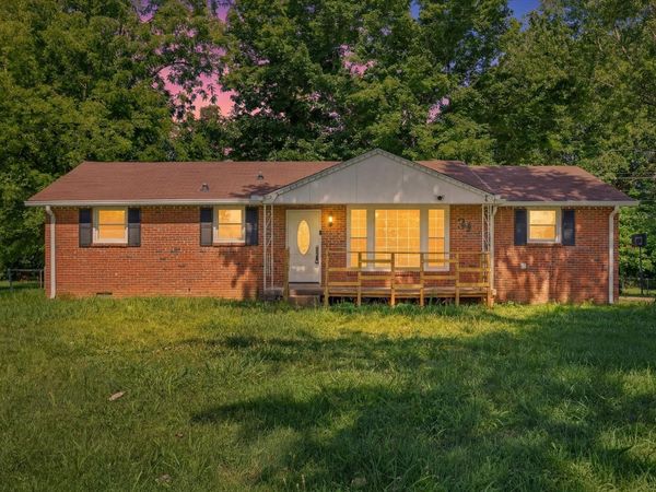 31 Charlemagne Blvd , Clarksville, TN 37042