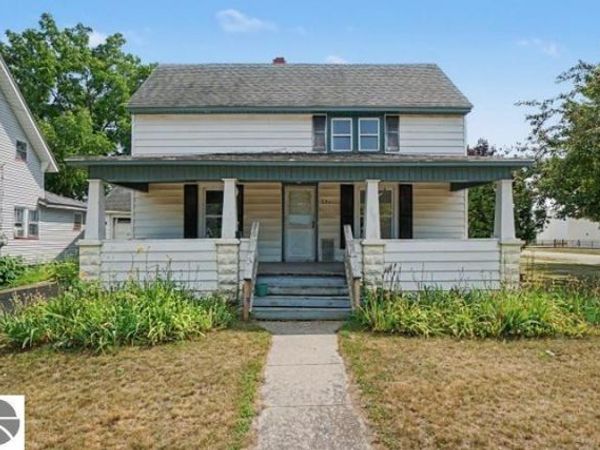 221 Center Street W, Alma, MI 48801