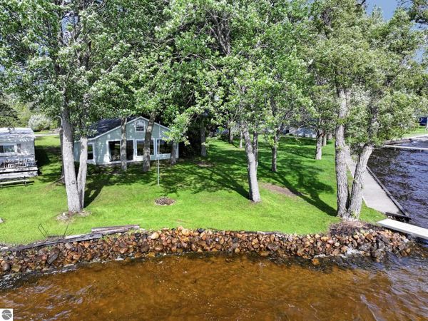 657 Lake Mitchell Drive E, Cadillac, MI 49601