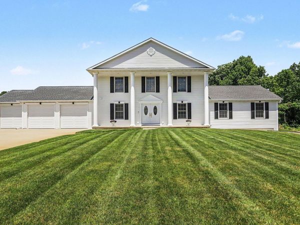 31 E Suttons Ridge, Battle Creek, MI 49014