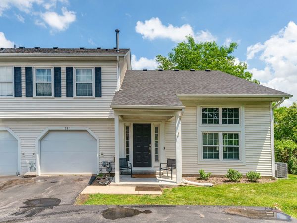 221 Ivy Court , Streamwood, IL 60107