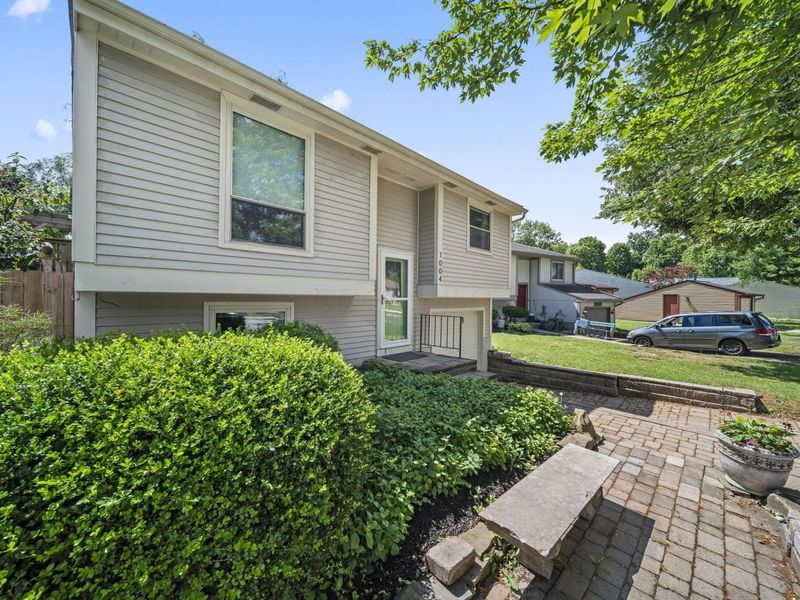 1004 Swanton Court, Westerville, OH 43081 Photo 3