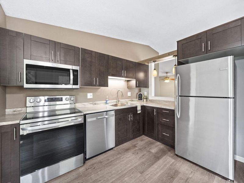 1004 Swanton Court, Westerville, OH 43081 Photo 7
