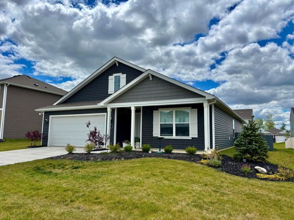 11 Cider Mill Drive , Ashville, OH 43103