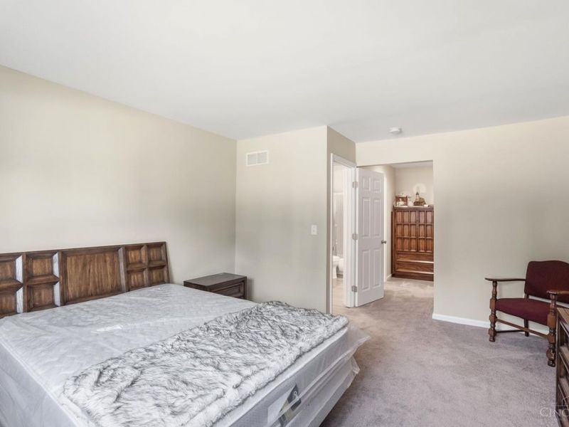 1563 Lemontree Drive, Forest Park, OH 45240 Photo 12