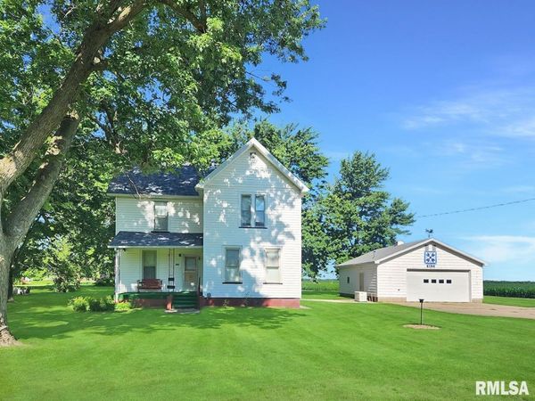 520 N 6TH Street, Wyoming, IL 61491