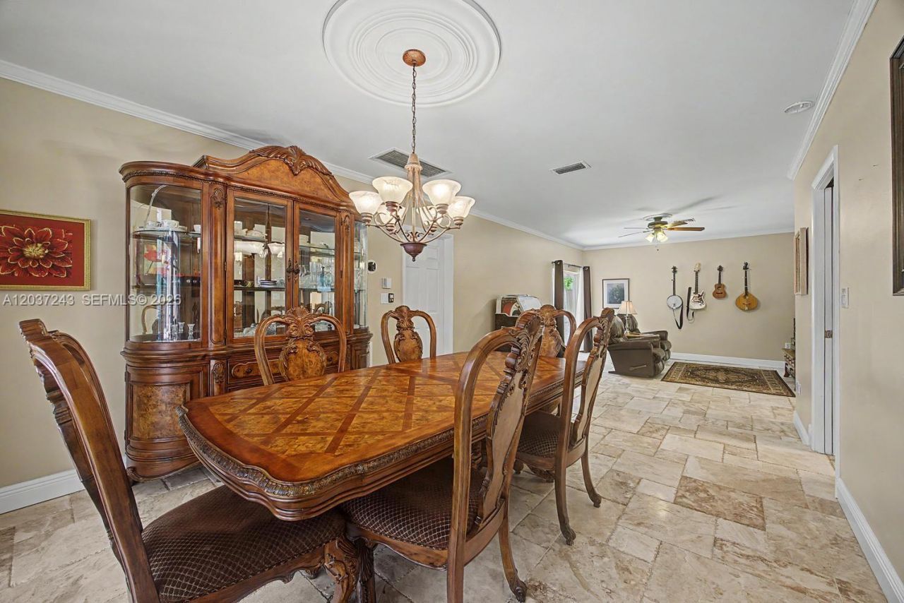7880 SW 180th Ter, Palmetto Bay, FL 33157 Photo